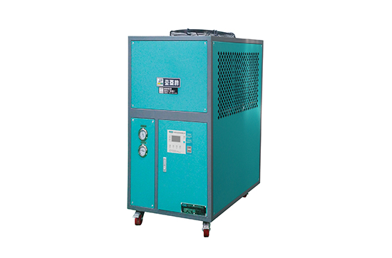 風冷式冷水機在工業(yè)制冷上的效果怎么樣