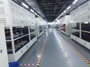 鋁氧化行業(yè)怎樣降低冷水機(jī)組耗電量，節(jié)省運(yùn)營(yíng)成本